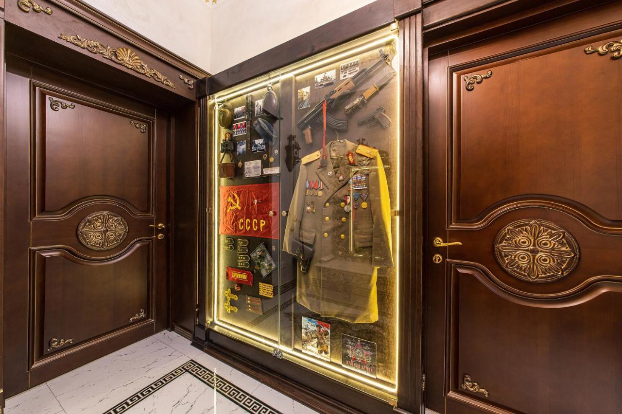 Private Museum Apartment With Antique Decor Bucharest Exterior photo